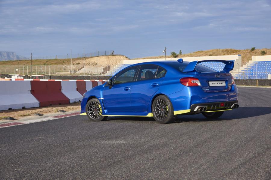  Subaru WRX STI Diamond Edition 2018 года  (ZA) (фото 23 из 58)